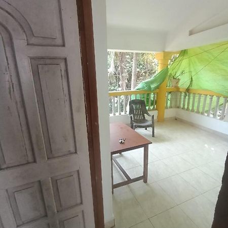 Sera'S Guest House Baga Exterior photo